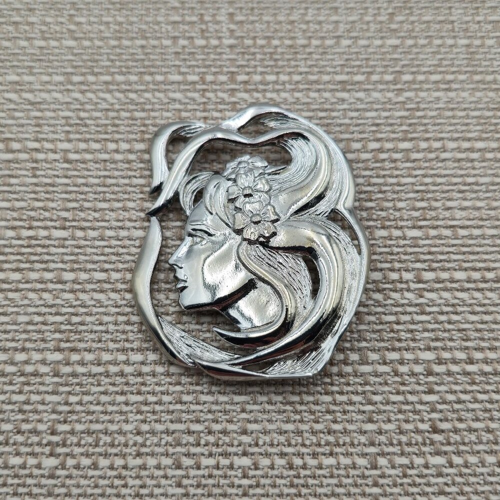Silver Tone Large Womans Profile Flower Pin Brooch B552